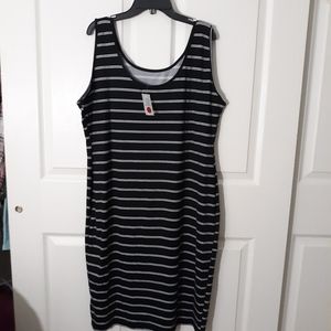 Midi black and white striped dress